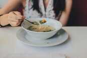 a fenséges húsleves receptje a vasárnapi családi ebédre húsleves recept
