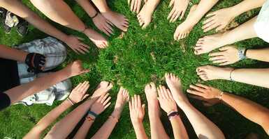 csapatépítő programötletek (top 3) 3 legjobb csapatépítő kátékötlet